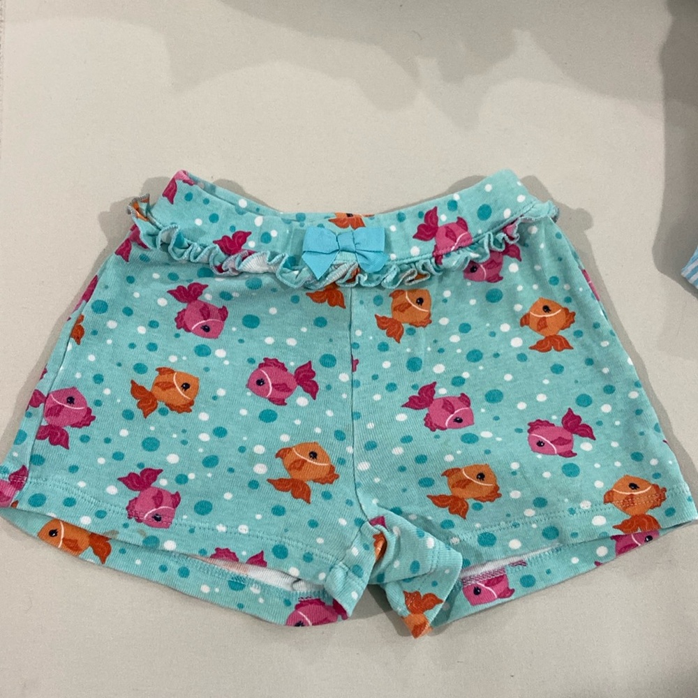Gymboree Shorts Girls 3T elastic waist bow in front fish pattern. EUC